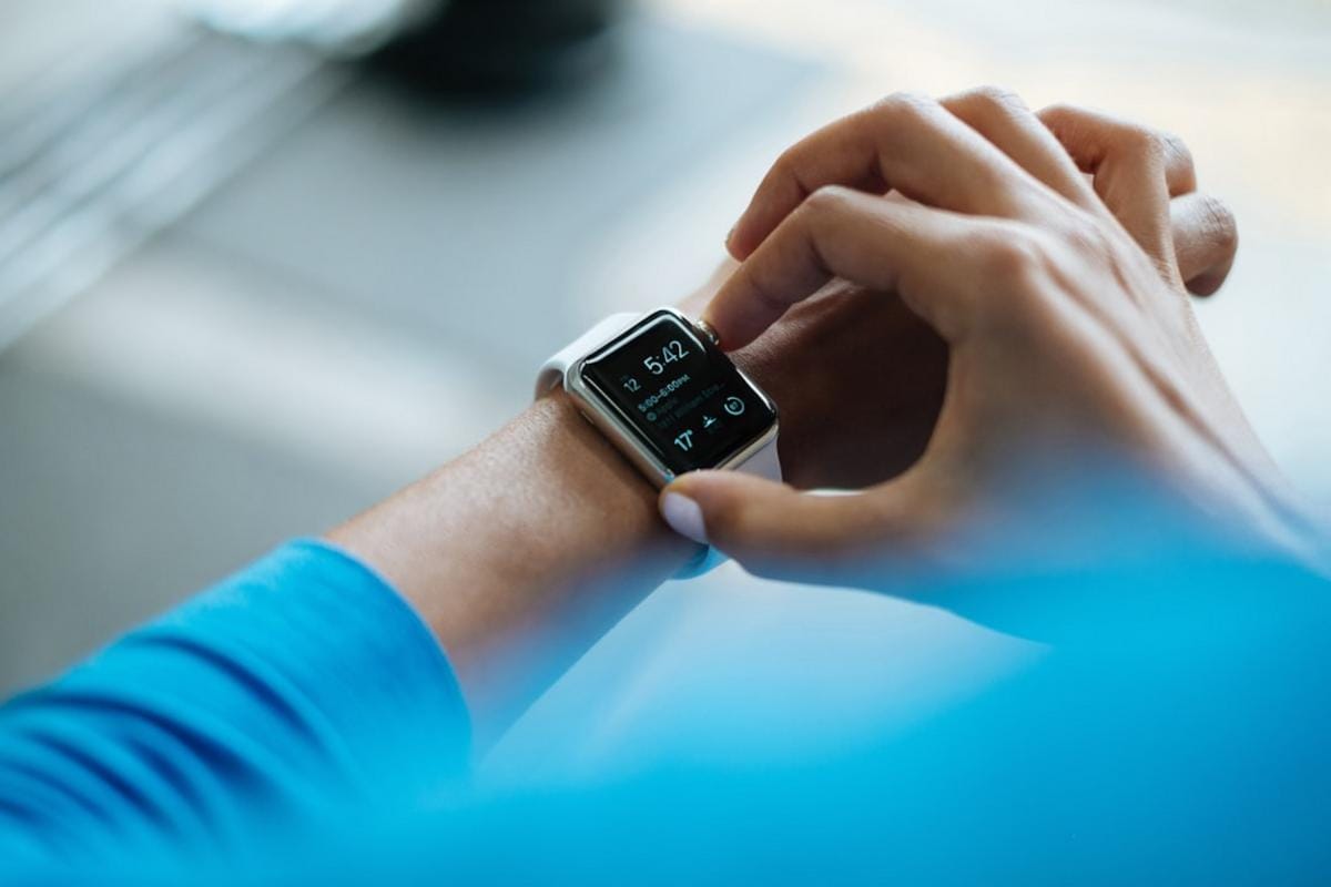 Google Fitbit Air sensörlerinden oluşan detaylı yapay zeka tabanlı sağlık izleme sistemi