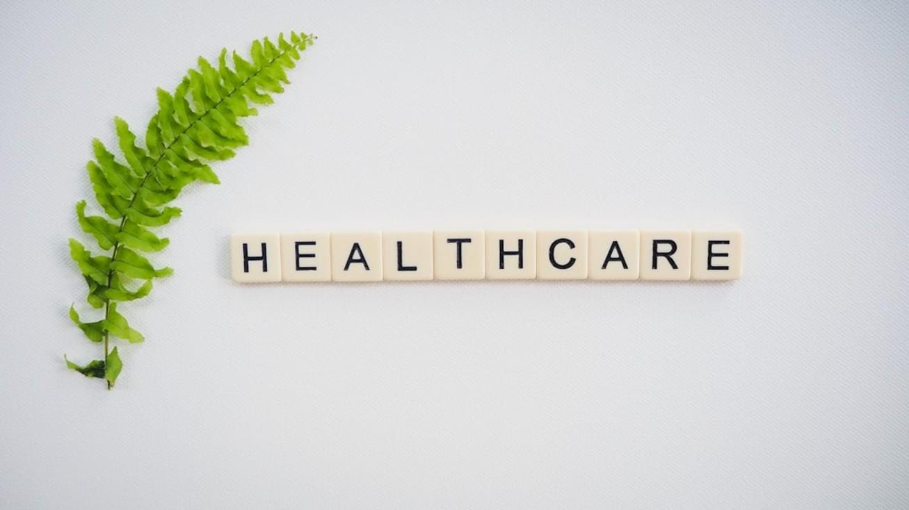 gelecek öngörüleri financial analyst presenting future outlook of healthcare REIT